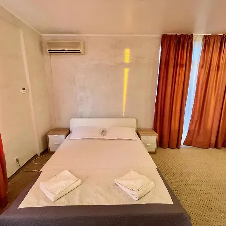 Hotel Mon Caprice