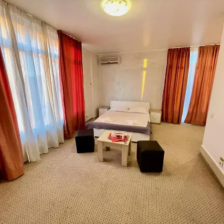 Mon Caprice Hotel 3*