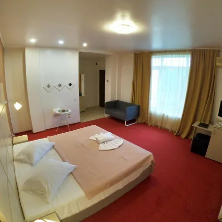 Mon Caprice Отель 3*