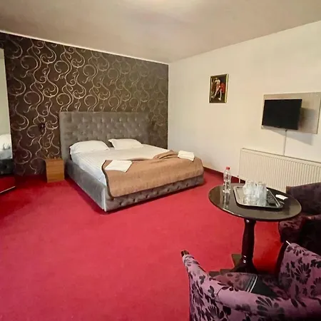 Mon Caprice 3* ブカレスト