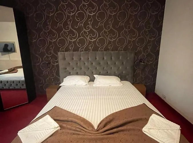 蒙卡普利斯酒店