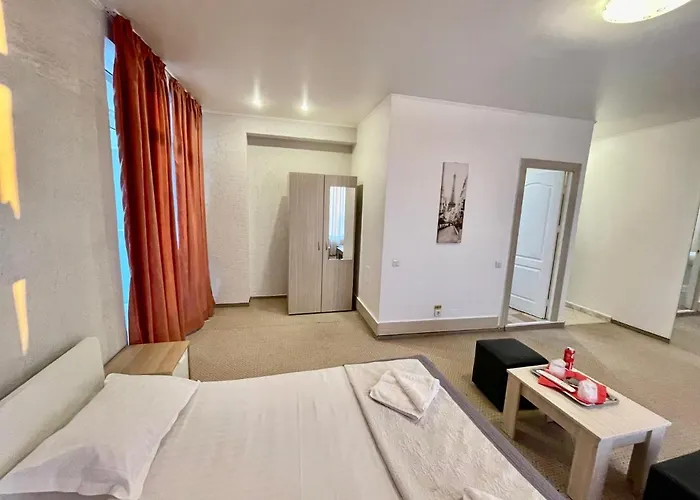 蒙卡普利斯酒店 3*