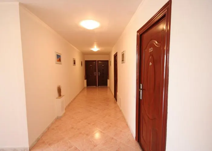 Mon Caprice Hotel 3*