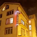 Mon Caprice Отель Бухарест